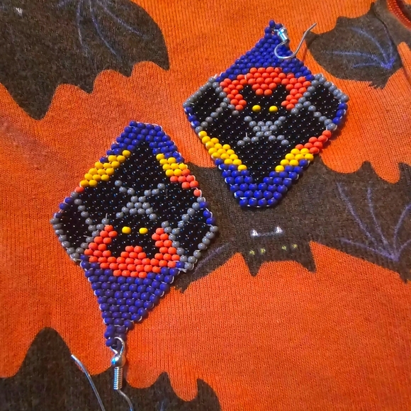 Spooky beaded bat earrings - Picture 1 of 1